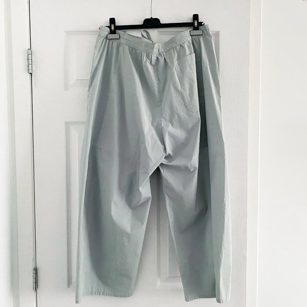 Lemaire Cotton Poplin Pants in Cloud Grey, size 34. Fits like a size small - Picture 8 of 10